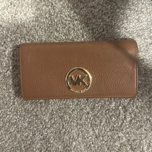 Tan MK wallet